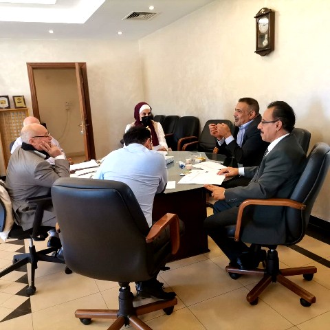 عرض عن برنامج الماجستير التحكيم في عقود الانشاءات .. في لقاء حقوق عمان الأهلية ووزارة الأشغال