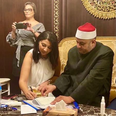 الوسط الإعلامي المصري والعربي يحتفل بزفاف المخرجة الشهيرة نورهان البيلي والدكتور المهندس عمرو القاضي