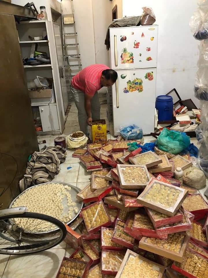 الرمثا : ضبط وإتلاف 215 كغم من الحلويات الفاسدة في احد محلات الحلويات 