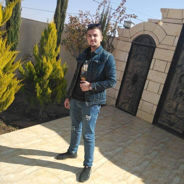 جوهرة العرب الإخباري يهنئ السيد نايف العليمات بمناسبة نجاح نجله ينال في الثانوية العامة