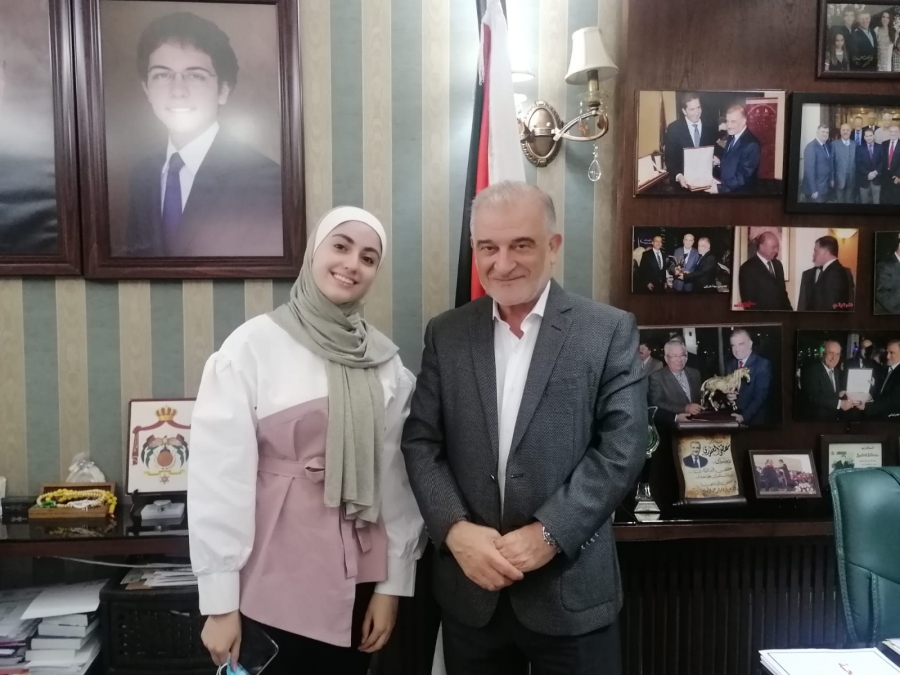 الأولى على مدارس النظم الحديثة