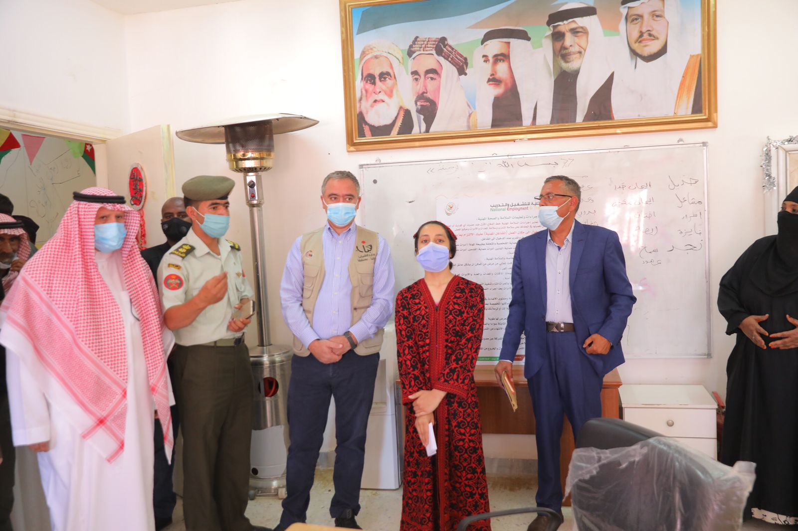 وزير الشباب يكرّم شباب إلك وفيد في معان