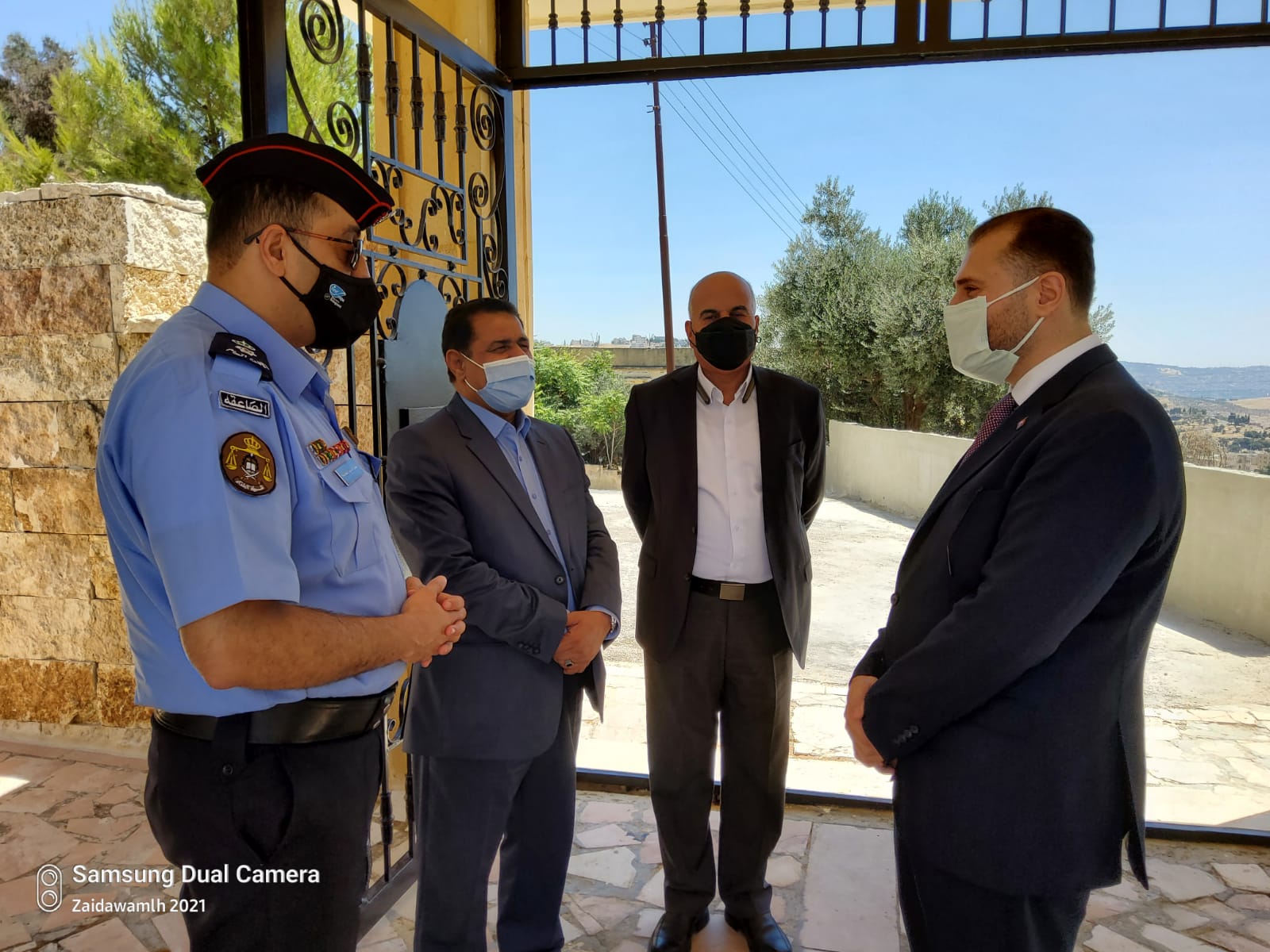 وزير الخارجية التركي يزور صرح الشهداء الأتراك في السلط .. صور 