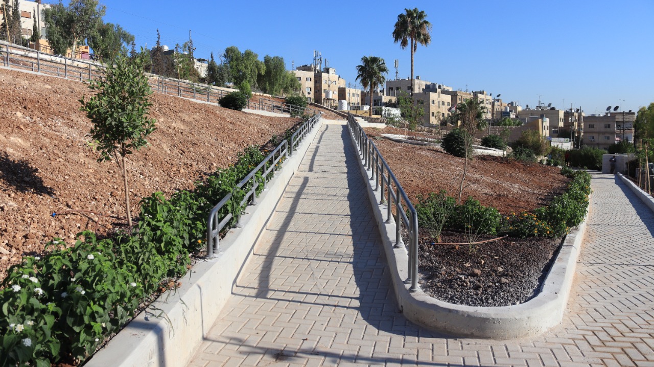 إفتتاح حديقة محمود القضاة ضمن مشروع تحسين الظروف المعيشية في أحياء شرق عمان 