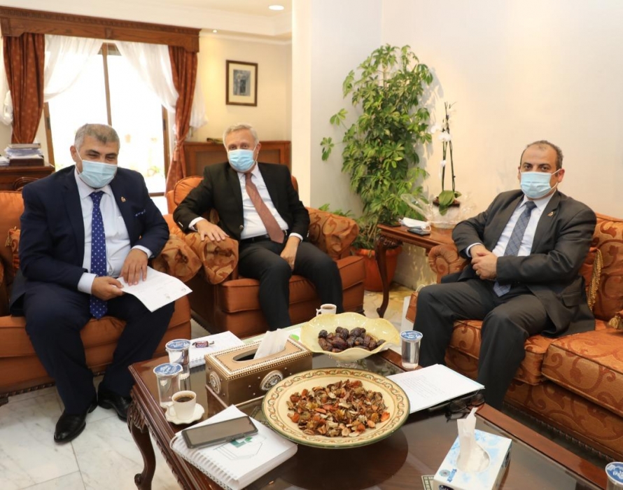 البيئة والبحوث الزراعية يناقشان مشروع المحافظة على الملقحات البرية