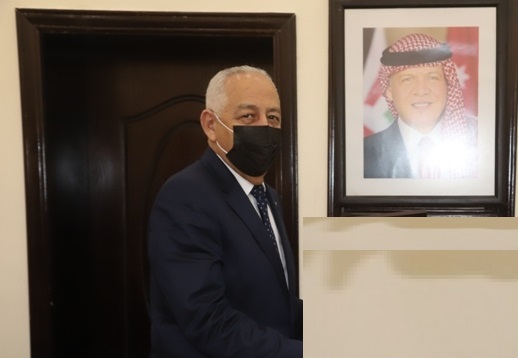 العيسوي ينقل تعازي الملك إلى الدباس ومدانات