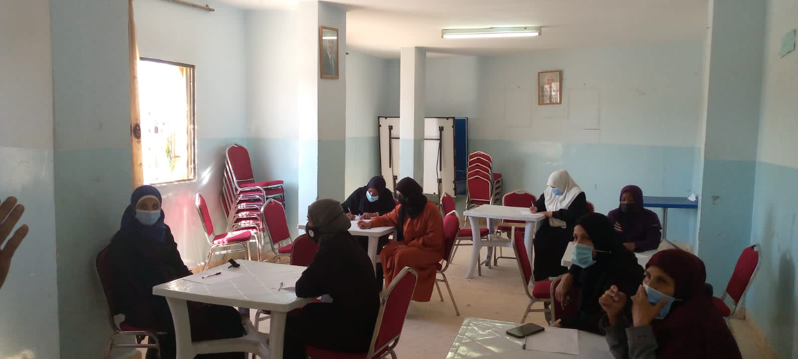 مركز شباب الخالدية يقيم ورشة عمل تحت عنوان التربية الإيجابية والتعليم من خلال اللعب 