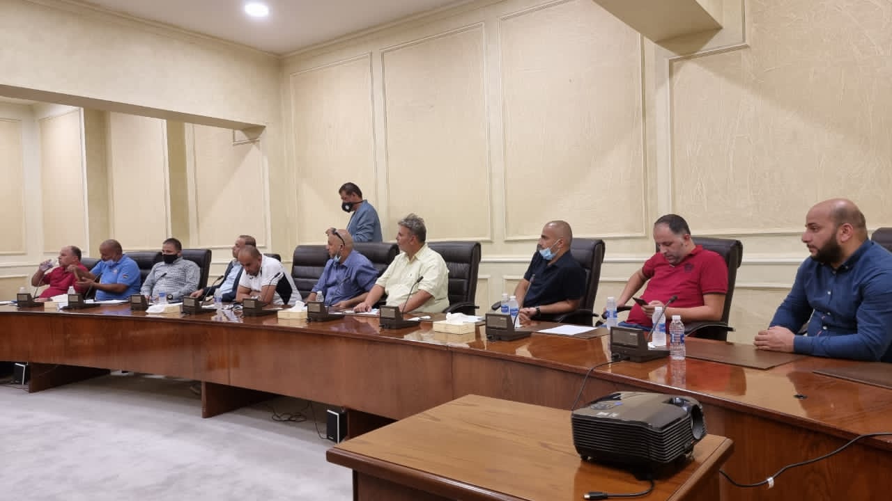 الجبور يلتقي ممثلين عن عمومية وجماهير النادي الفيصلي 