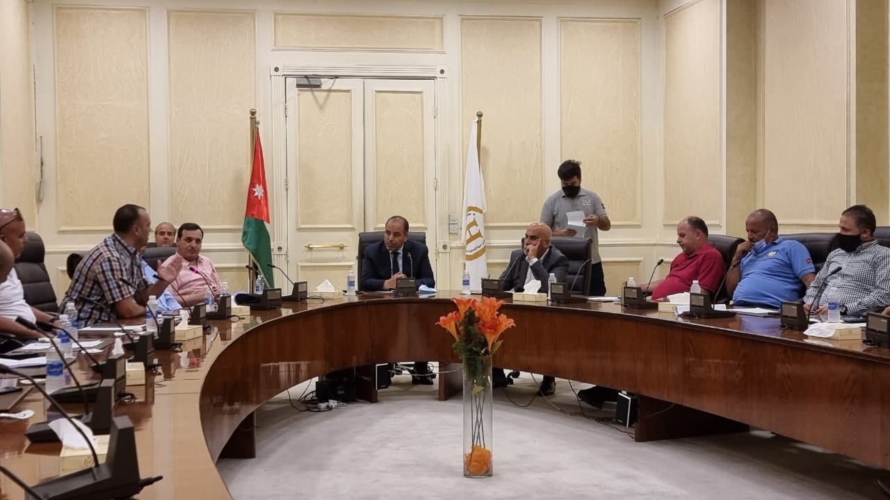 الجبور يلتقي ممثلين عن عمومية وجماهير النادي الفيصلي 