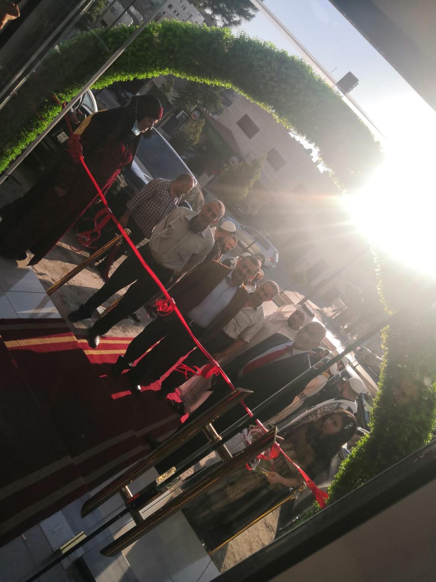 الخشمان يفتتح مؤسسة الواكد