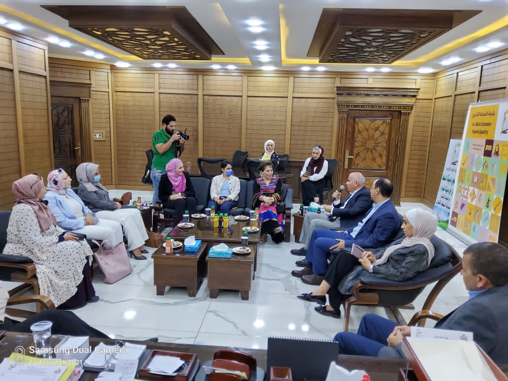 وفد من جمعية الجالية الأردنية في فرنسا يزور بلدية السلط 