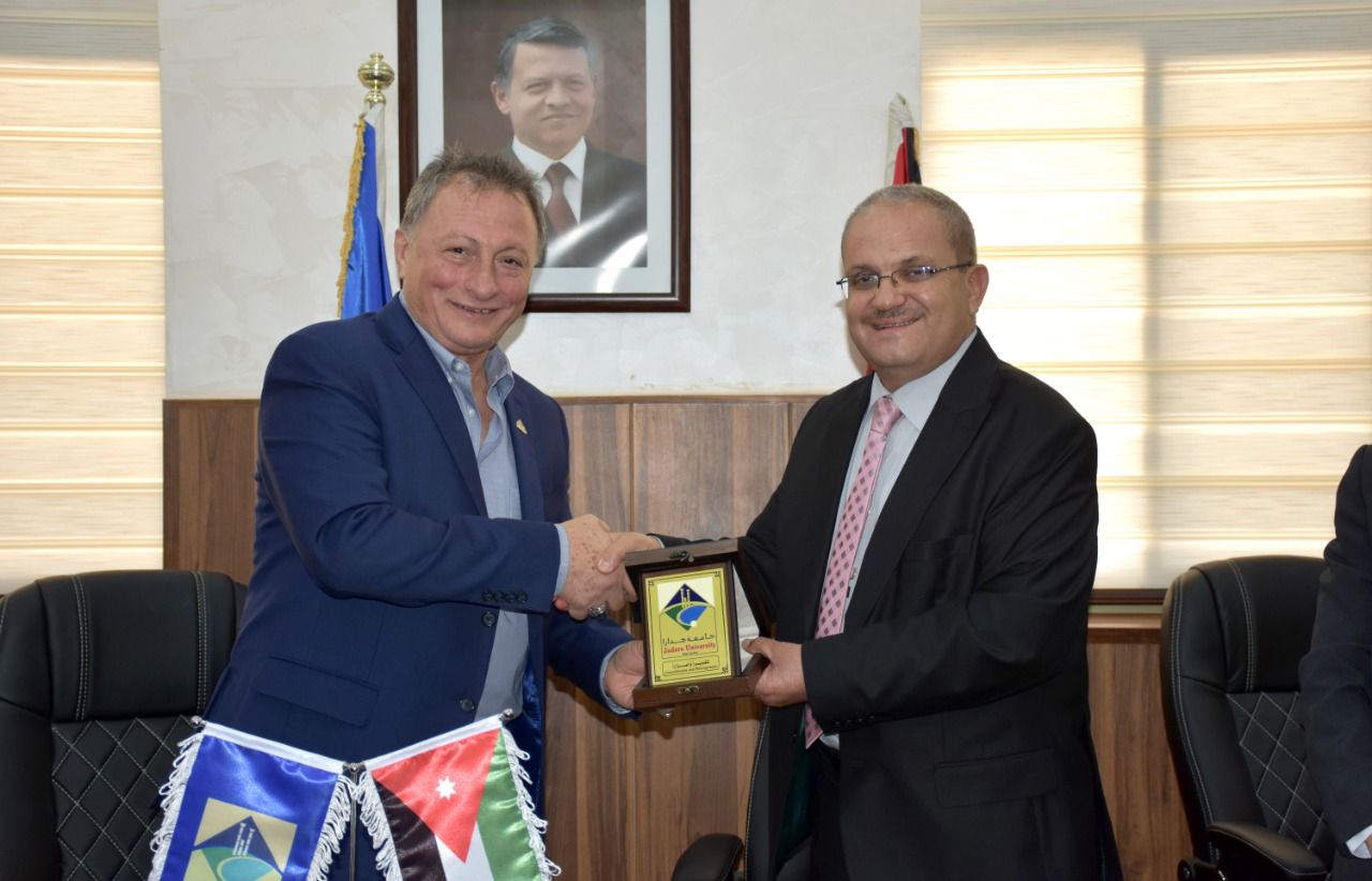 جامعة جدارا وجمعية الآفاق الخيرية للتعليم يوقعان إتفاقية لدعم الطلبة المتعثرين مالياً 