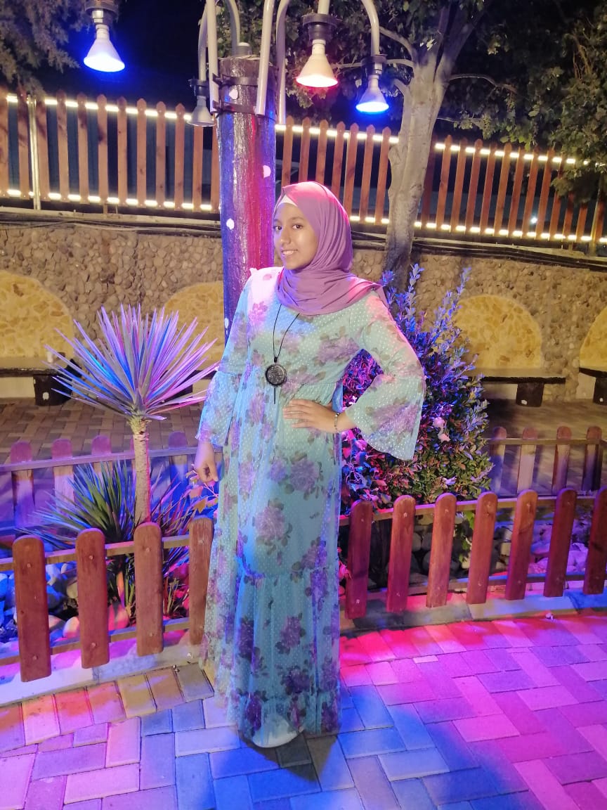 جوهرة العرب الإخباري يهنئ الطالبة رؤى زكريا لحفظها القرآن الكريم