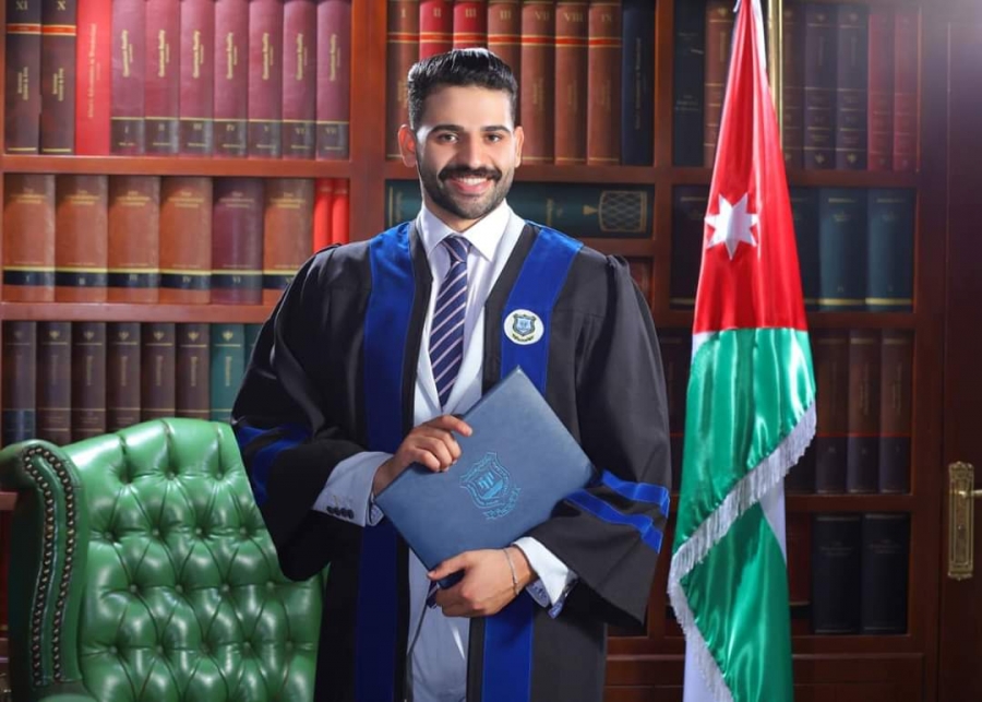 جوهرة العرب الإخباري يهنئ الأستاذ ناصر الشريدة بحصوله على الماجستير في القانون من جامعة عمان الأهلية