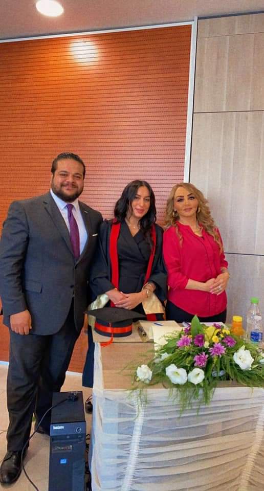 الدكتور رافع عارف الخريشه يهنئ ابنته سارة بحصولها على الماجستير بامتياز من جامعة مؤتة