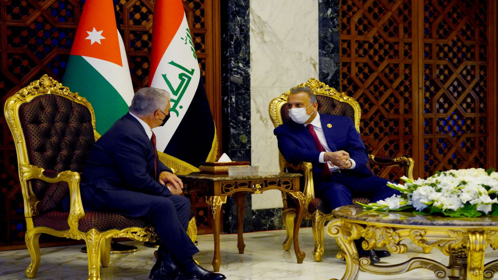 الملك يصل إلى العراق للمشاركة في مؤتمر بغداد للتعاون والشراكة.. صور