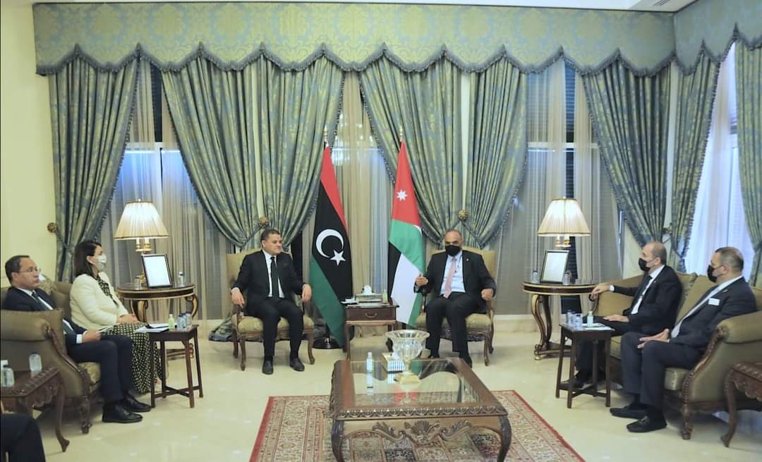 رئيس الوزراء يستقبل في مكتبه بدار رئاسة الوزراء رئيس حكومة الوحدة الوطنية الليبية والوفد المرافق 