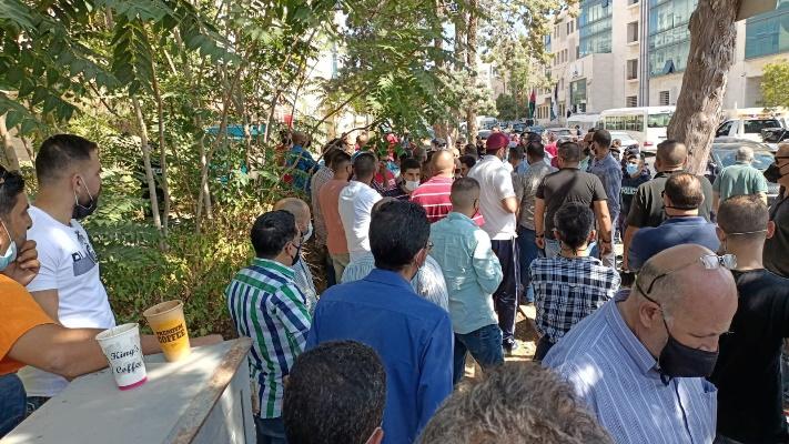 اعتصام لسائقي التطبيقات الذكية