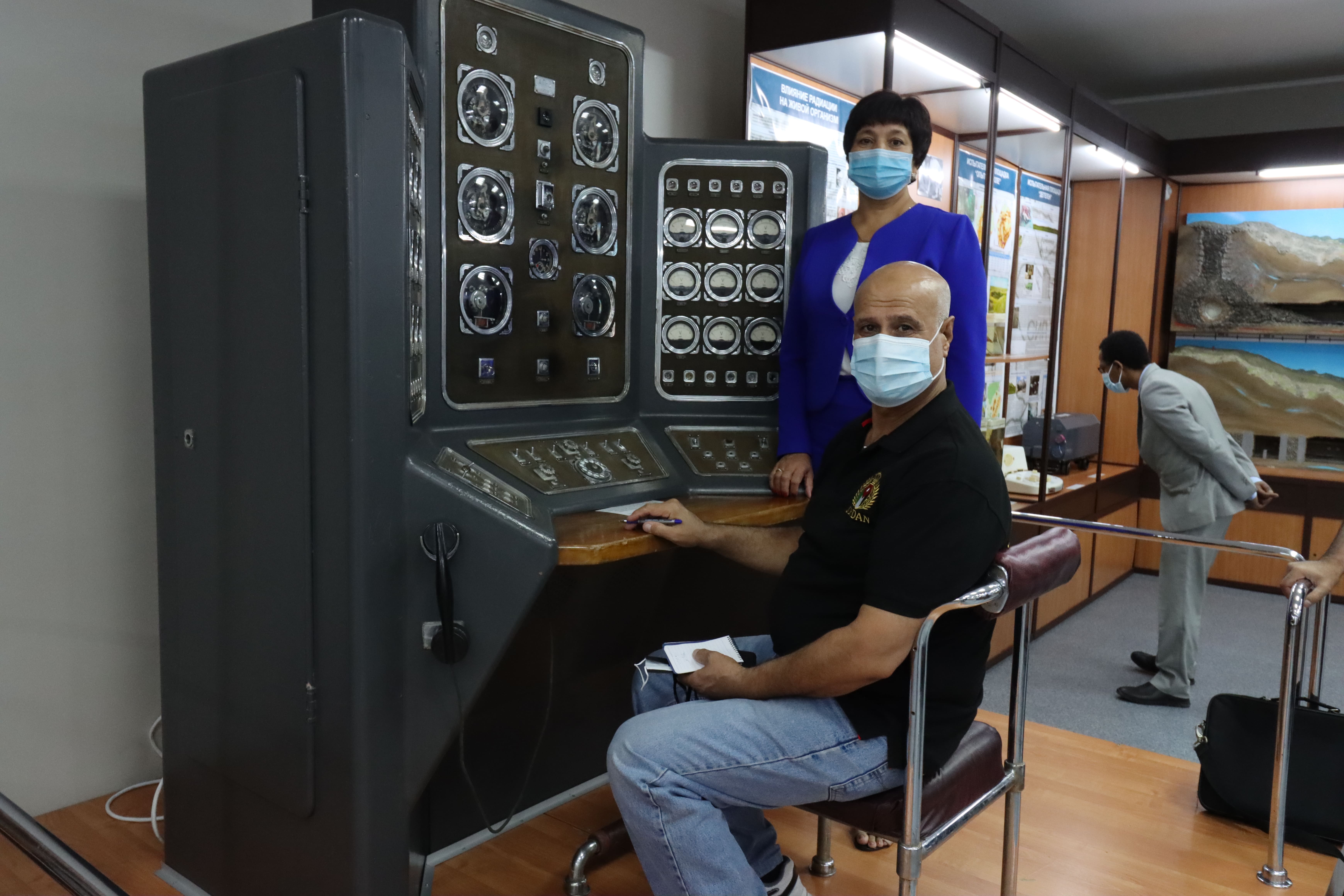 موقع جوهرة العرب الإخباري الشاهد الحيّ في كازاخستان ... كان هناك!!! كازاخستان و (30) عاماً من الجهود لإنقاذ العالم من التجارب والأسلحة النووية (1) / بقلم المستشار محمد الملكاوي / رئيس التحرير