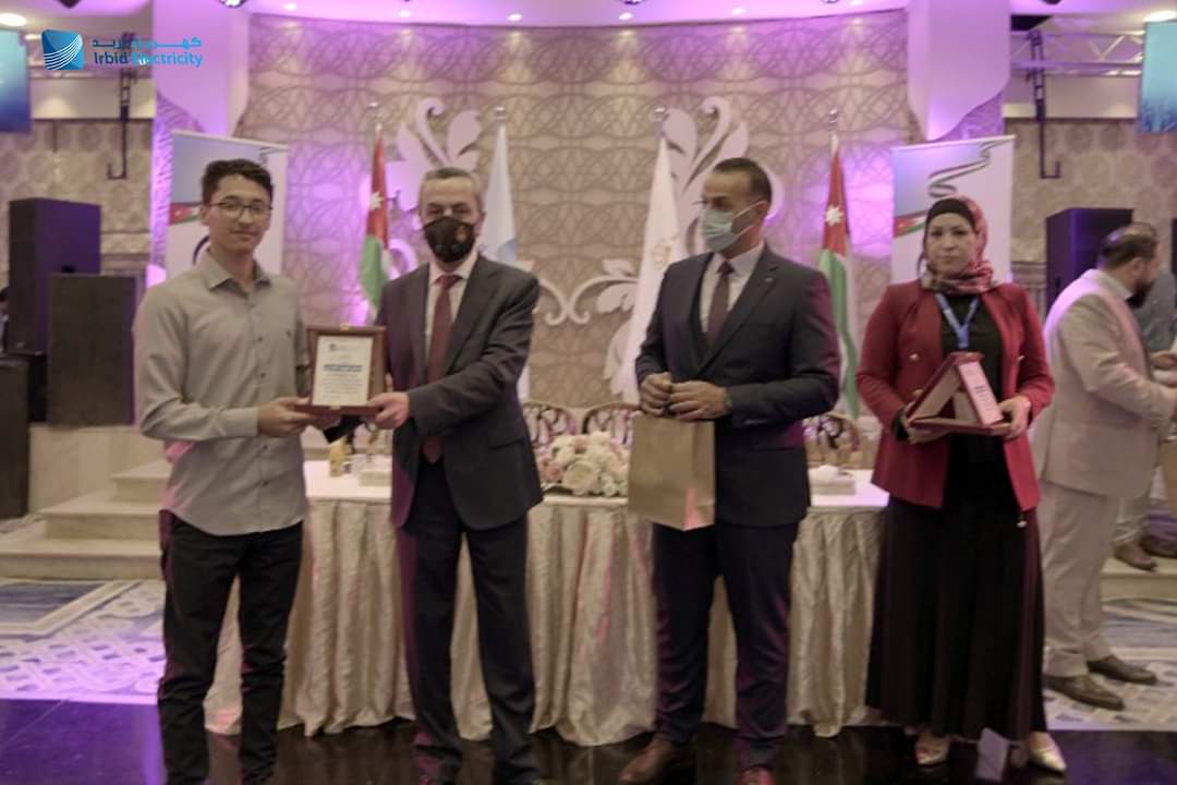تحت رعاية معالي وزير التربية والتعليم .. كهرباء إربد تكرم أوائل الثانوية العامة 