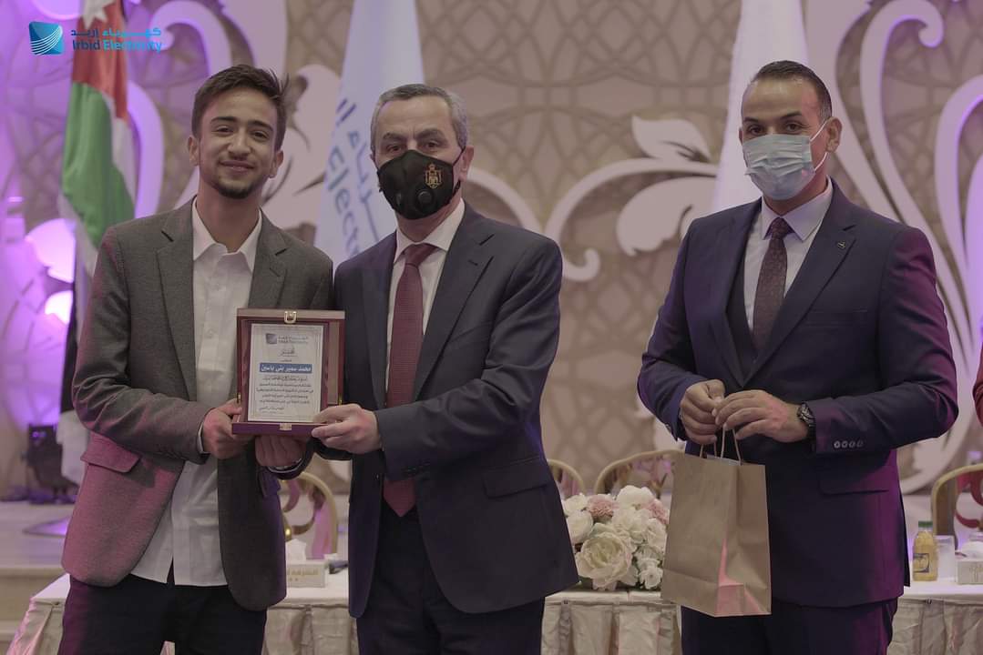 تحت رعاية معالي وزير التربية والتعليم .. كهرباء إربد تكرم أوائل الثانوية العامة 