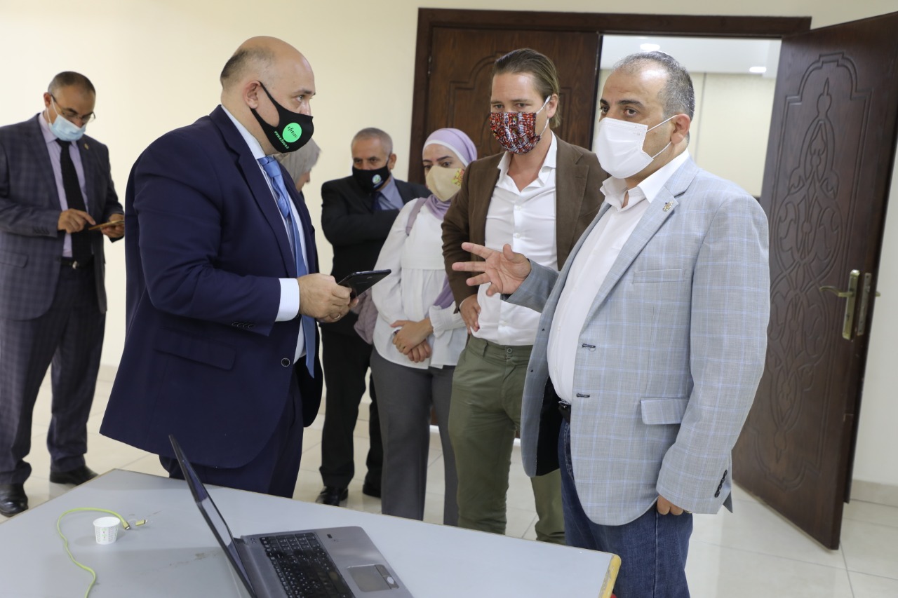 وفد هولندي يزور المركز الوطني للبحوث الزراعية