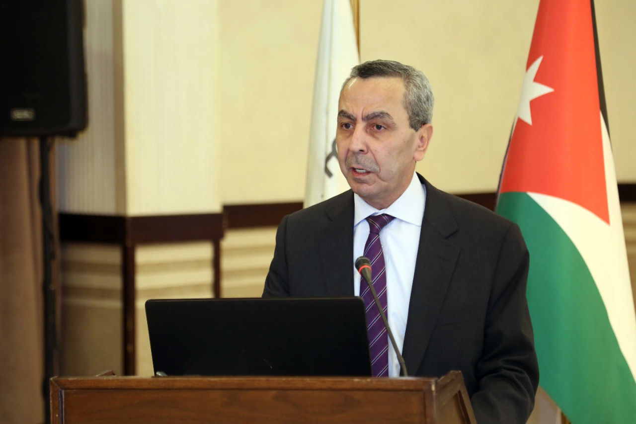 أبو قديس : فجوة كبيرة بين العرض والطلب في التخصصات الهندسية 