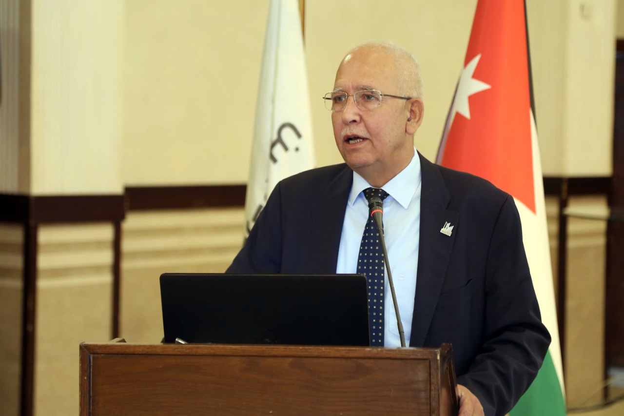 أبو قديس : فجوة كبيرة بين العرض والطلب في التخصصات الهندسية 