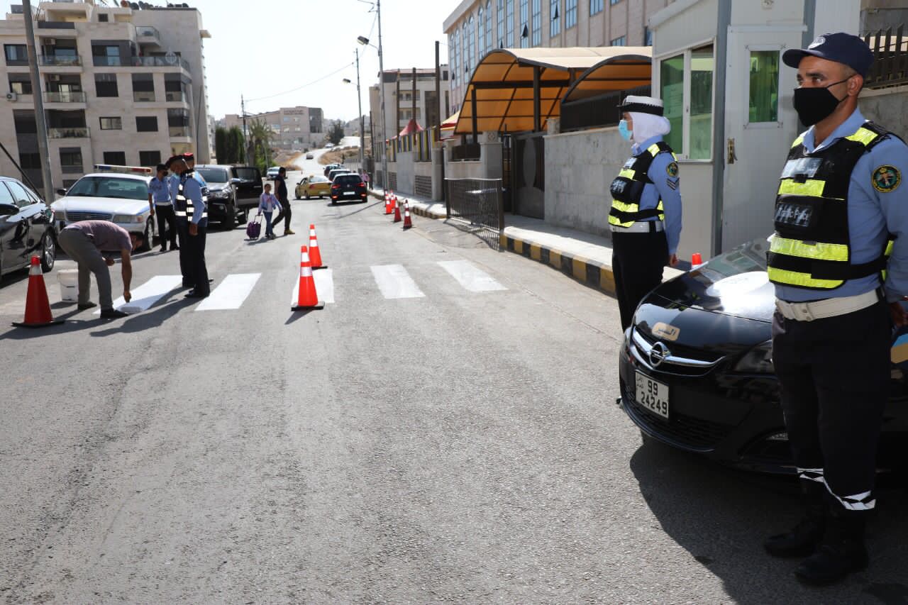 توعية أمنية ومرورية من الأمن العام في المدارس تزامناً مع بدء العام الدراسي 