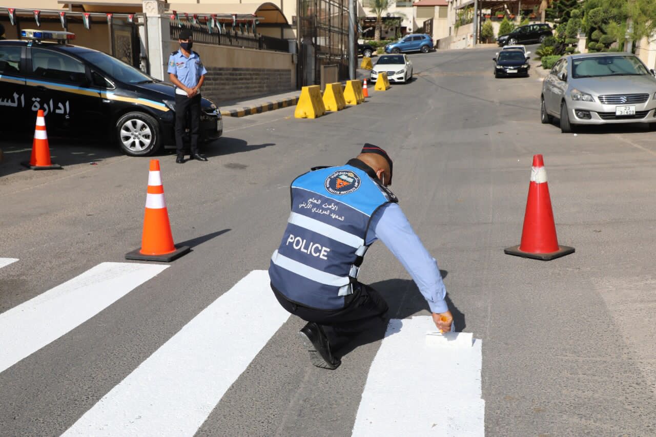 توعية أمنية ومرورية من الأمن العام في المدارس تزامناً مع بدء العام الدراسي 
