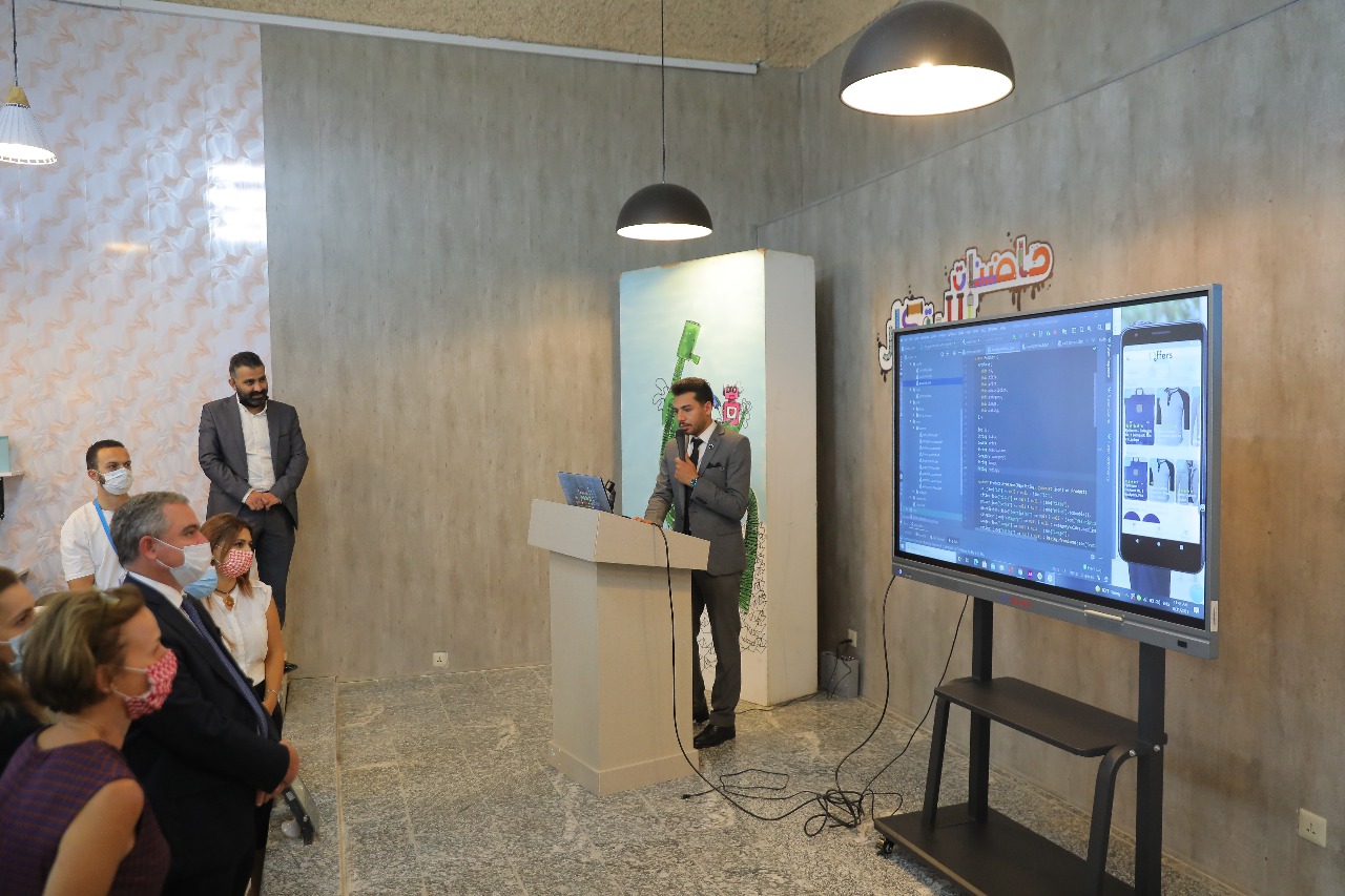 النابلسي يفتتح مركز شباب وشابات العاصمة وحاضنة اعمال اقليم الوسط .. ويزور جمعية الكشافة والمرشدات 