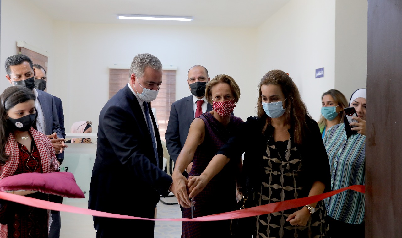 النابلسي يفتتح مركز شباب وشابات العاصمة وحاضنة اعمال اقليم الوسط .. ويزور جمعية الكشافة والمرشدات 