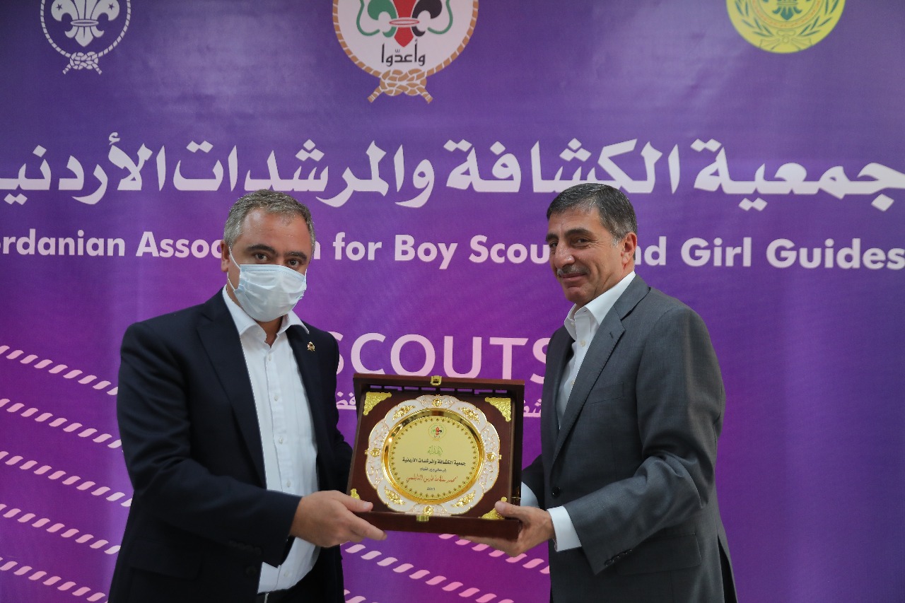 النابلسي يفتتح مركز شباب وشابات العاصمة وحاضنة اعمال اقليم الوسط .. ويزور جمعية الكشافة والمرشدات 