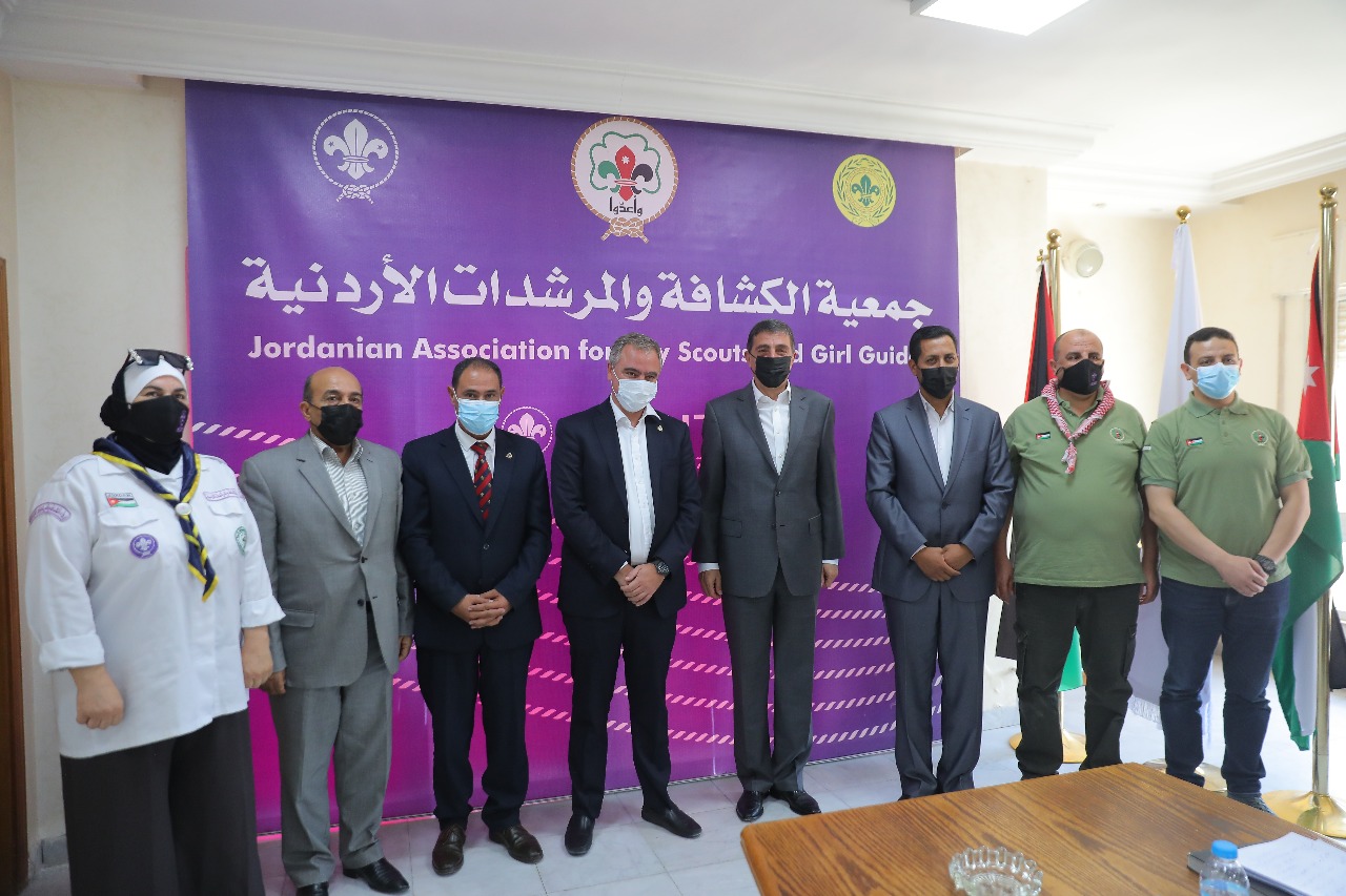 النابلسي يفتتح مركز شباب وشابات العاصمة وحاضنة اعمال اقليم الوسط .. ويزور جمعية الكشافة والمرشدات 