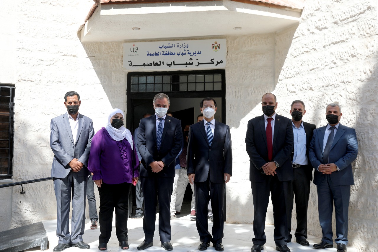 النابلسي يفتتح مركز شباب وشابات العاصمة وحاضنة اعمال اقليم الوسط .. ويزور جمعية الكشافة والمرشدات 