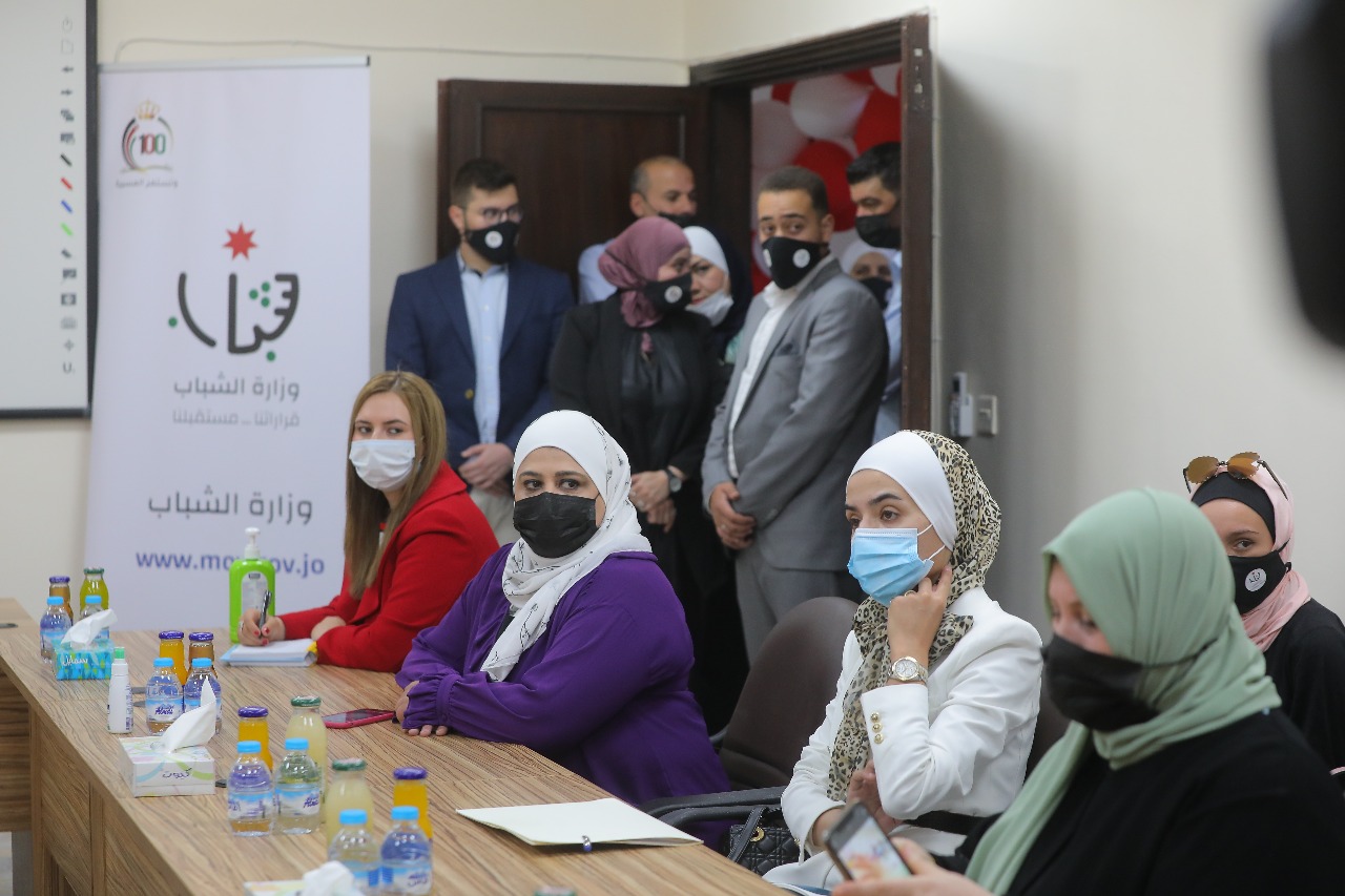 النابلسي يفتتح مركز شباب وشابات العاصمة وحاضنة اعمال اقليم الوسط .. ويزور جمعية الكشافة والمرشدات 