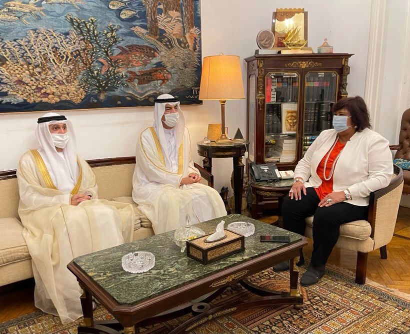 وزیرة الثقافة المصریة تثمّن جھود الشارقة الثقافیة وریادتھا في دعم الأدباء العرب