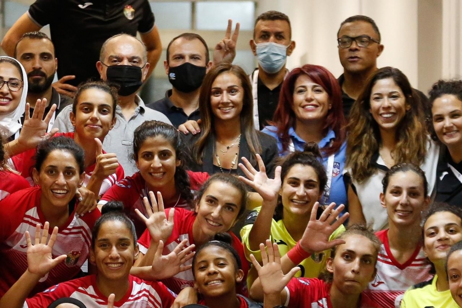 السفير الاردني في القاهرة أمجد عودة العضايلة يهنئ منتخب النشميات