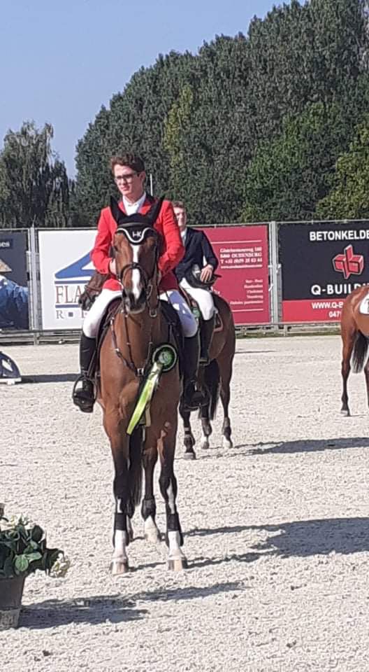 حمزة الكسواني بطلا لفئة 130 سم في بطولة بلجيكا للفروسية