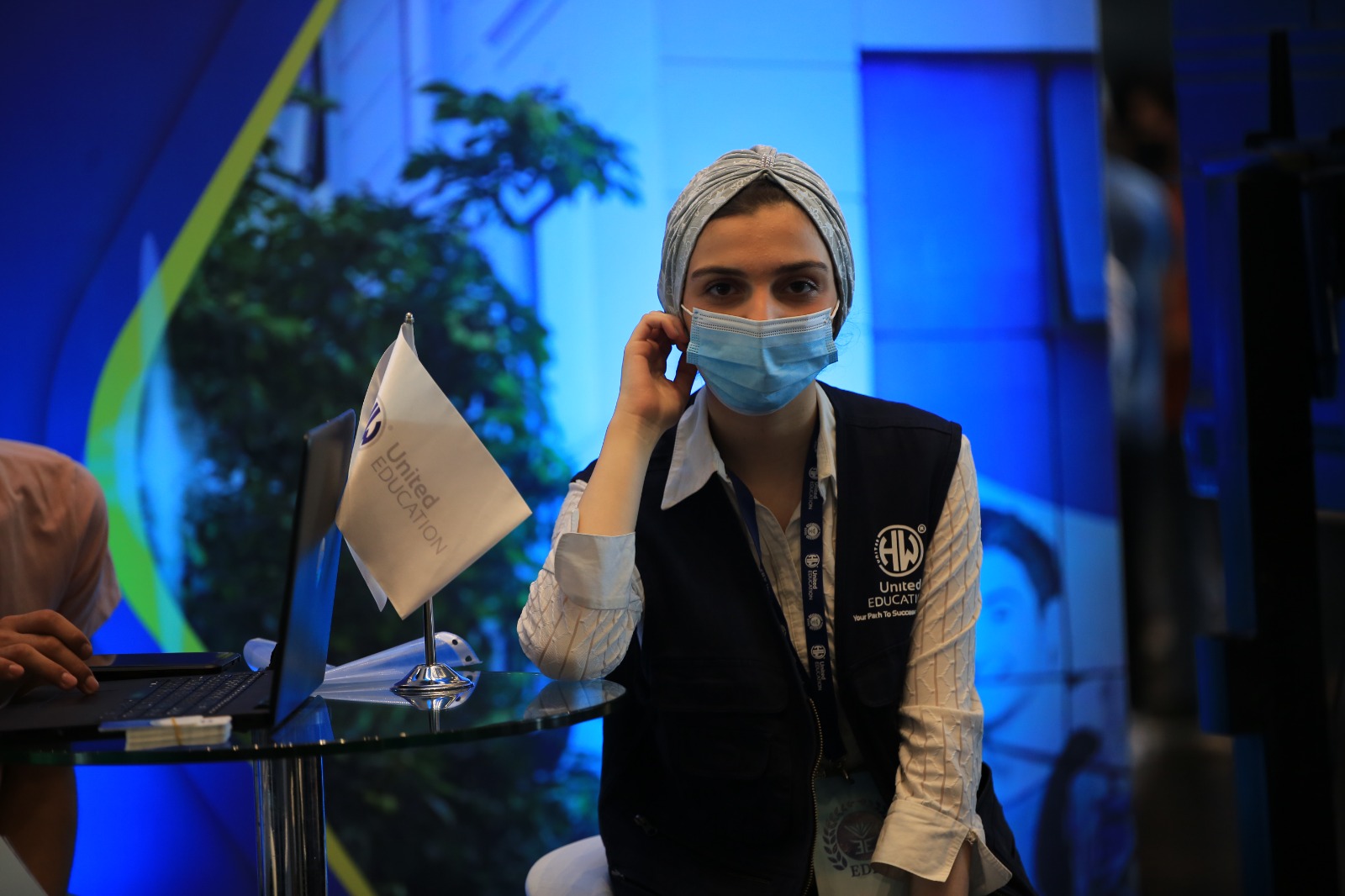 اكتظاظ واقبال كبير على معرض تعليمي في العاصمة عمان يؤدي لتعليقه قبل ساعتين من موعد انتهائها  صور