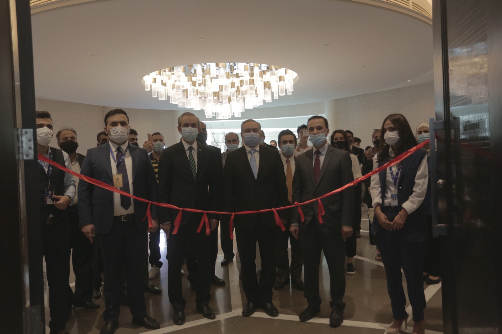 اكتظاظ واقبال كبير على معرض تعليمي في العاصمة عمان يؤدي لتعليقه قبل ساعتين من موعد انتهائها  صور