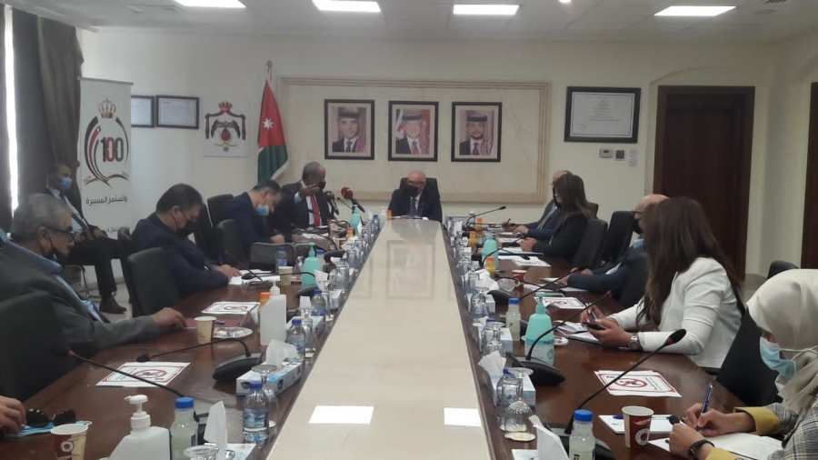 وزير الأشغال العامة والإسكان يستقبل نظيره الفلسطيني