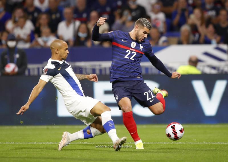 فرنسا تستعيد توازنها بثنائية في فنلندا