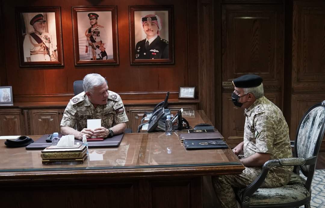 الملك يزور القيادة العامة للقوات المسلحة الأردنية – الجيش العربي 
