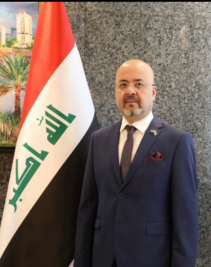 العذاري يعلن فتح الحدود البرية أمام العراقيين المقيمين في الأردن