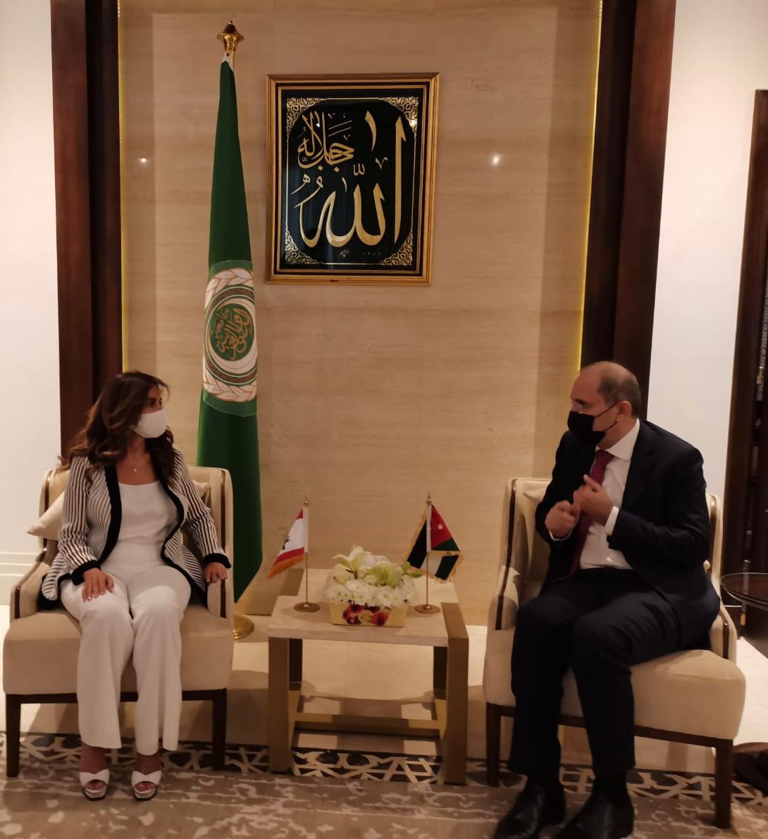 وزير الخارجية يجري سلسلة من اللقاءات الثنائية مع وزراء الخارجية العرب 
