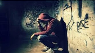 الدكتورة ثروت المعاقبة تكتب : حماية الشباب من الإدمان مسؤولية مجتمعية