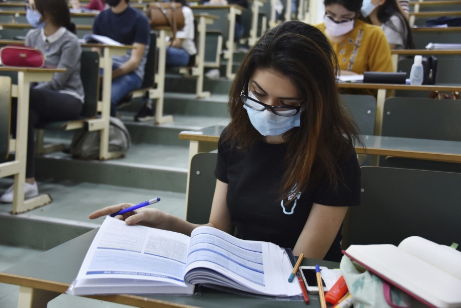 طالبان تعلن عن شروطها للسماح بالتعليم الجامعي للنساء