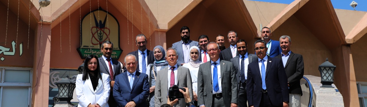 اليرموك و اورنج الأردن توقعان اتفاقية تجديد رعاية مختبر اورنج اليرموك الإبداعي  