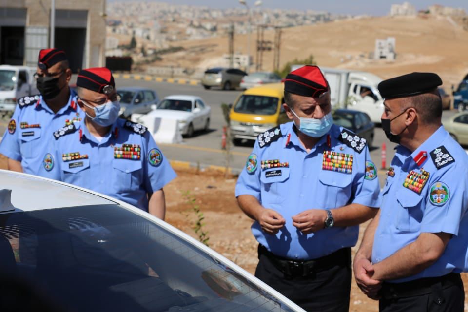 افتتاح مسار الترخيص من داخل المركبات Drive Thru في قسم ترخيص شمال عمان .  
